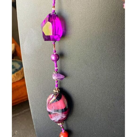 Vintage "Color Me Purple" Crystal and Cabochon Necklace set, in Silver, Unmarked - Picture 3 of 7